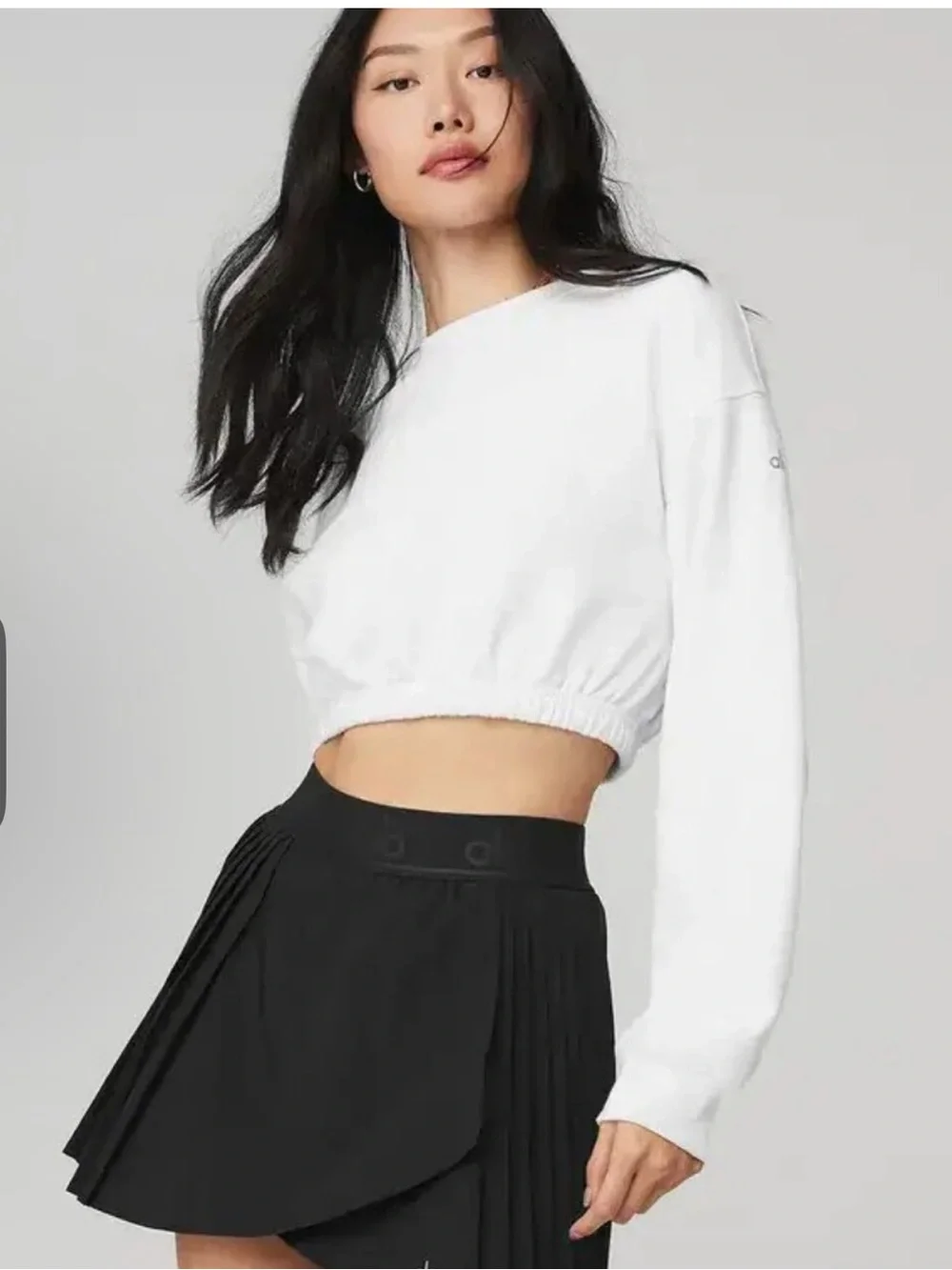 ALO YOGA devotion crewneck pullover size medium NWT